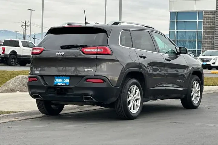 $17995 : Jeep Cherokee 2018 4x4 Latit image 2