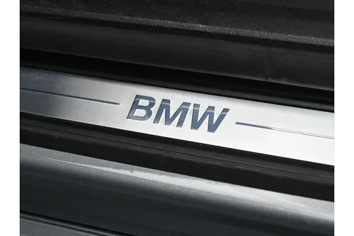 $39891 : BMW 3 Series 2025 330i 4dr S image 7