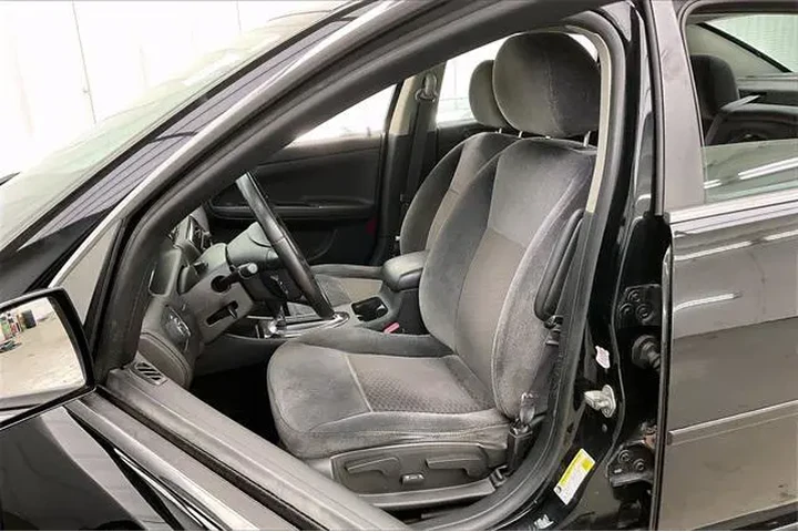 $5990 : Chevrolet Impala 2013 LT Fle image 8