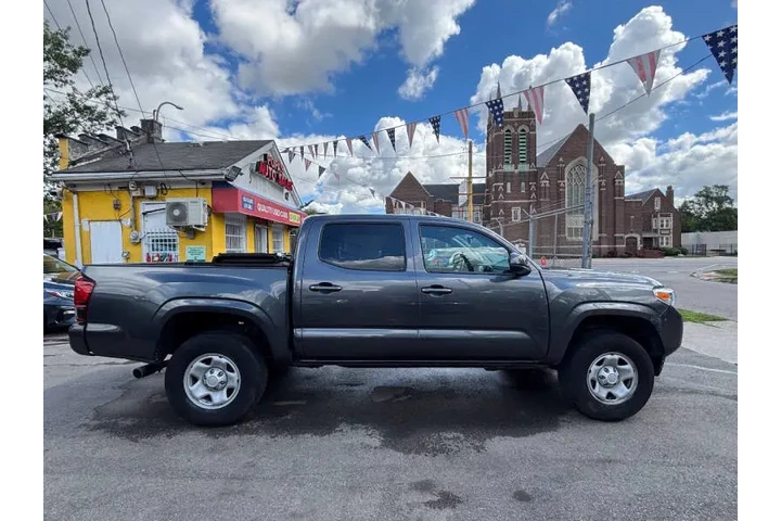 $34995 : 2023 Tacoma SR V6 image 10