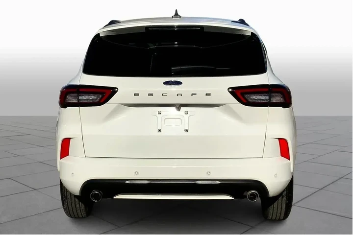$25957 : Ford Escape 2024 ST-Line 4dr image 4