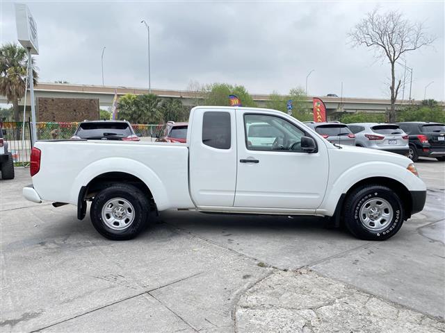 $12950 : 2018 NISSAN FRONTIER KING CAB image 5