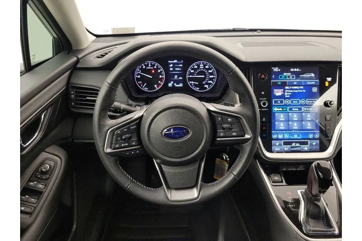 $27998 : Subaru Outback 2025 AWD Prem image 10