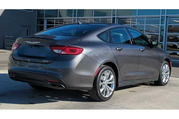 $9995 : Chrysler 200 2016 S 4dr Seda image 5