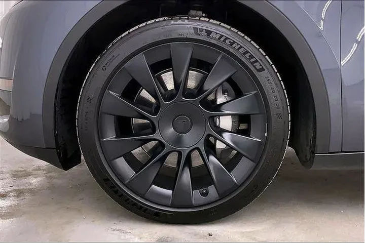 $28490 : Tesla Model Y 2023 AWD Long image 10