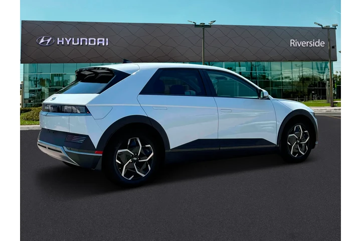 $25991 : Hyundai IONIQ 5 2024 SE 4dr image 8