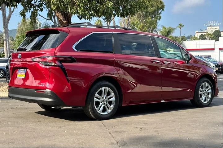 $39888 : Toyota Sienna 2022 XLE 8-Pas image 4