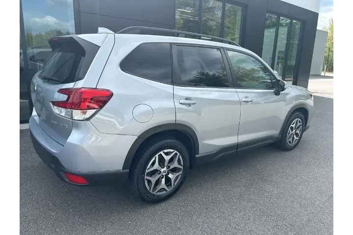 $18495 : Subaru Forester 2019 AWD Pre image 5