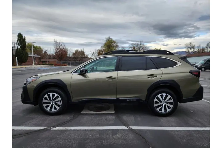 $24450 : 2024 Outback Premium image 6