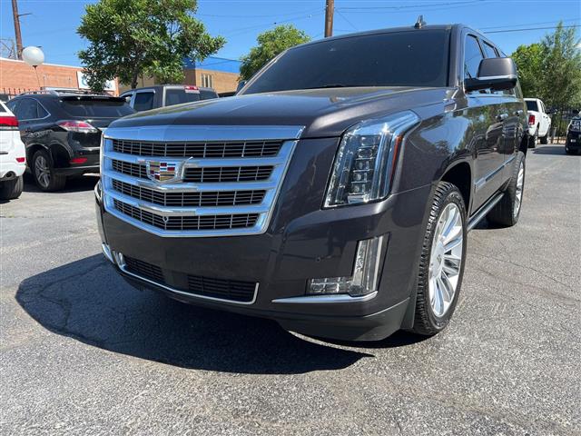 $31888 : 2016 Escalade Platinum, BEAUT image 3