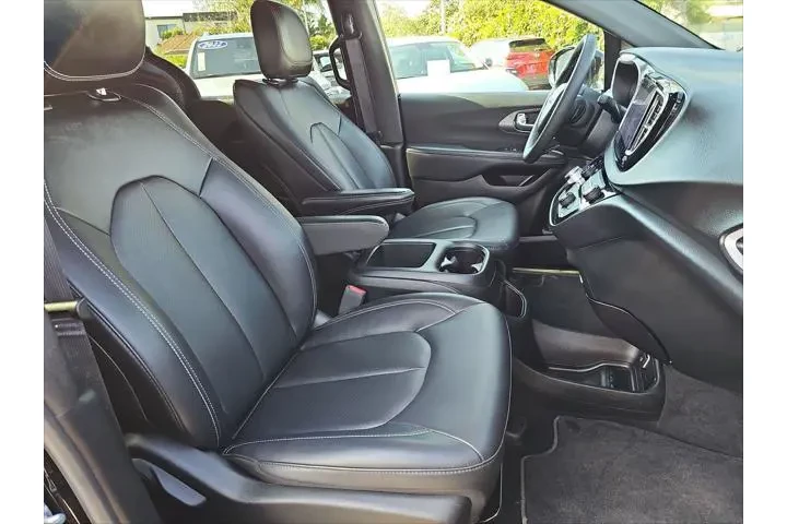 $29155 : Chrysler Pacifica 2025 Selec image 10