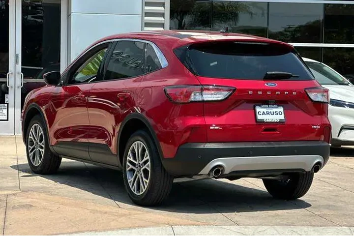 $22475 : Ford Escape 2022 AWD SEL 4dr image 5