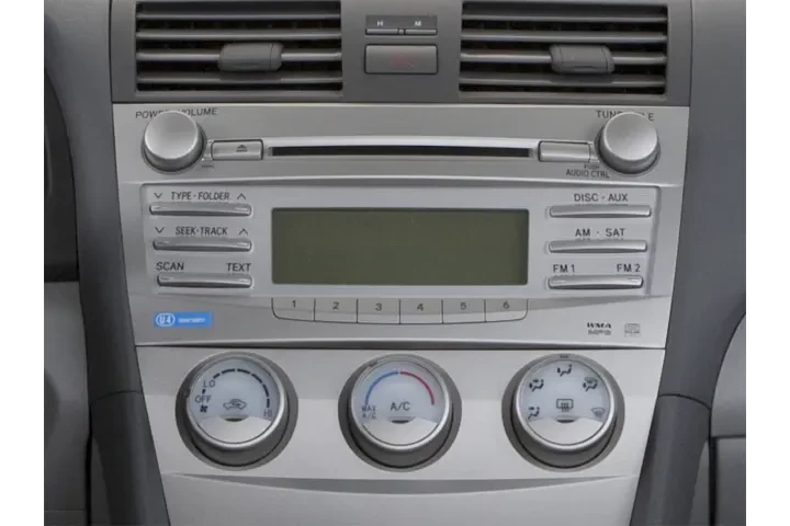 2010 Camry Sedan 4D image 9