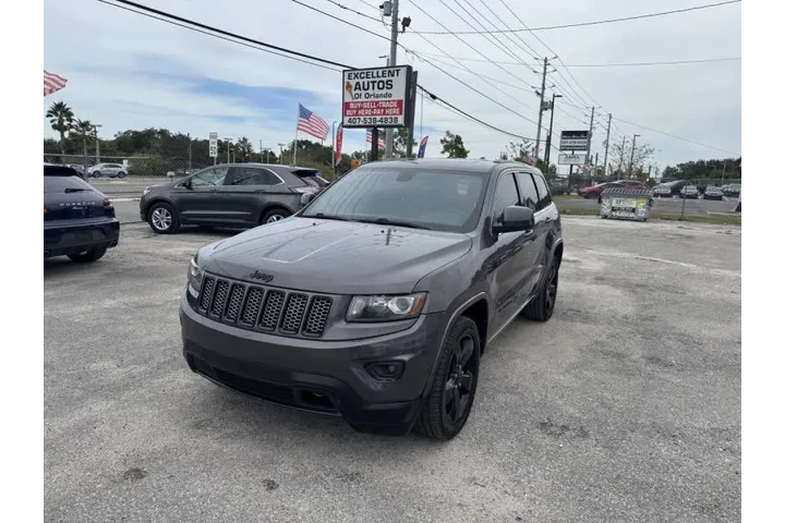 $10997 : 2014 Grand Cherokee Laredo image 2