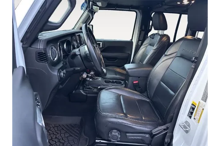 $31750 : Jeep Wrangler Unlimited 2021 image 9