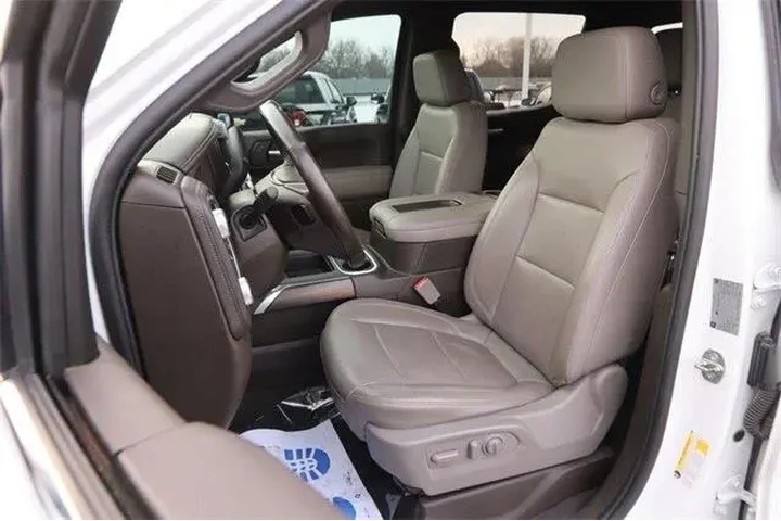 $33950 : GMC Sierra 1500 2019 4x4 SLT image 8