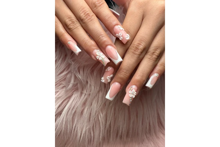 Diseños de Uñas con Estilo image 9