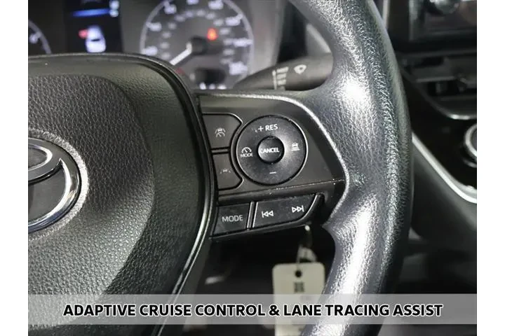 $18723 : Toyota Corolla 2024 LE 4dr S image 3