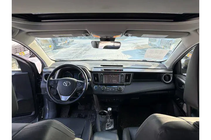 $17500 : Toyota RAV4 Hybrid 2017 AWD image 7