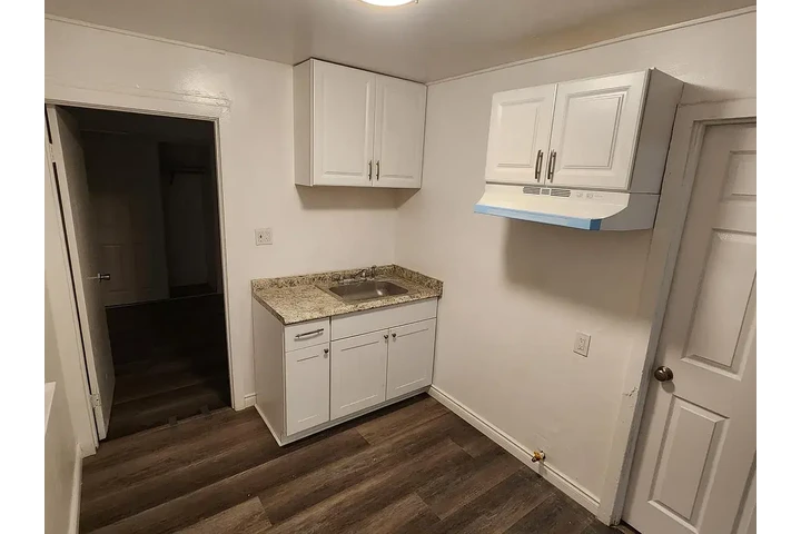 $1000 : Casa de 1 dormitorio y 1 baño image 4