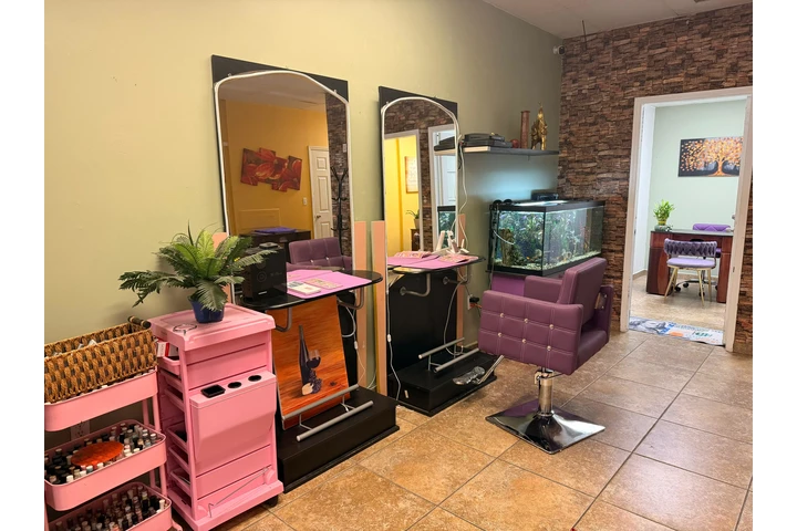 $130 : Se Renta Silla para Peluquera image 2