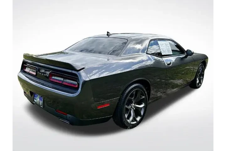 $11798 : Dodge Challenger 2018 SXT 2d image 6