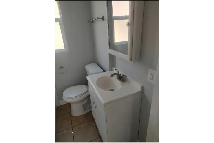 $1875 : APT. 1-RECÁMARA/ 1-BAÑO image 5