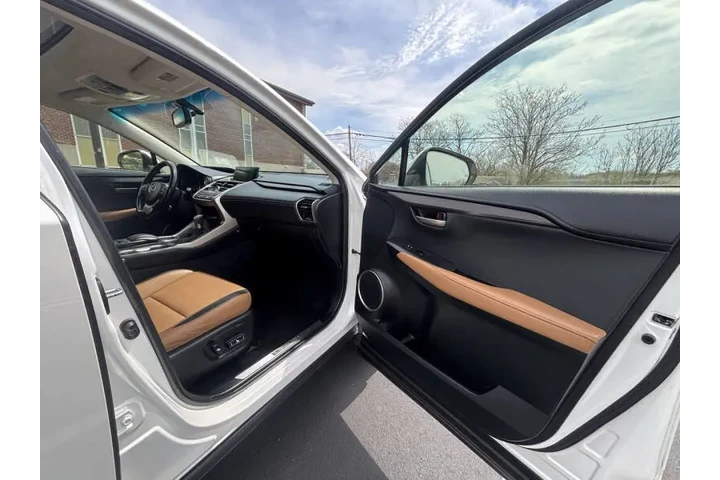 $15999 : 2016 NX 200t image 7