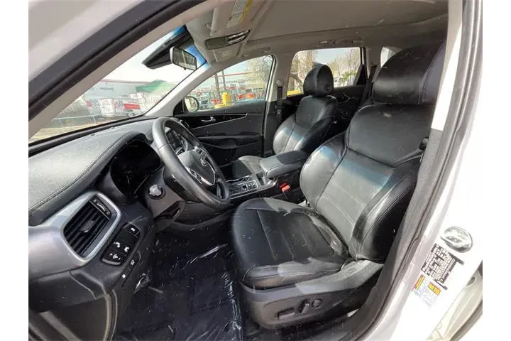 $13470 : Kia Sorento 2019 EX Sport 4d image 10