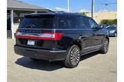$33991 : Lincoln Navigator 2021 4x4 R thumbnail