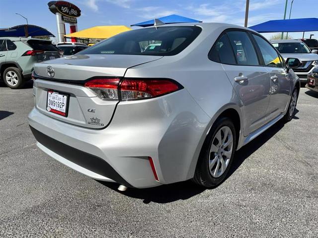 $26995 : Pre-Owned 2022 Corolla LE Sed image 6