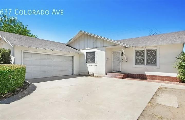 $1600 : 3 beds 2 baths house for rent image 1