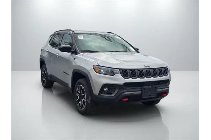 $24999 : Jeep Compass 2024 4x4 Trailh image 3