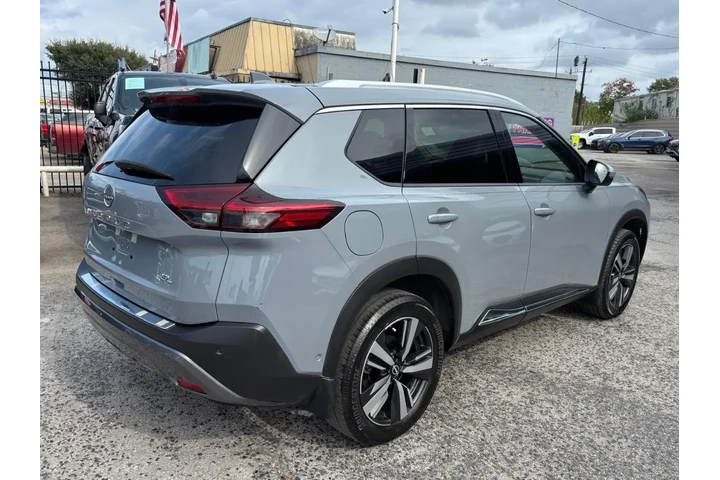 2023 Rogue SL FWD image 6