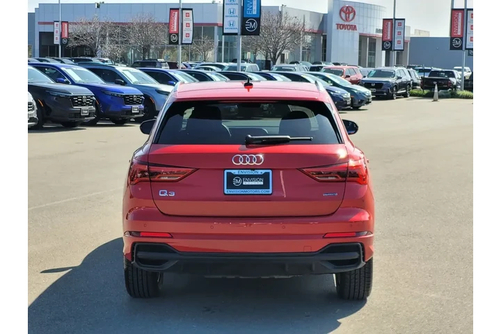 $28360 : Audi Q3 2025 AWD quattro S l image 6