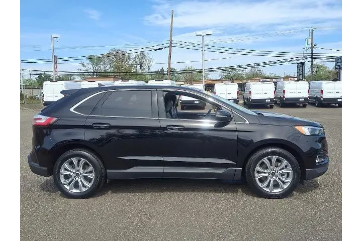 $26498 : Ford Edge 2024 AWD Titanium image 7