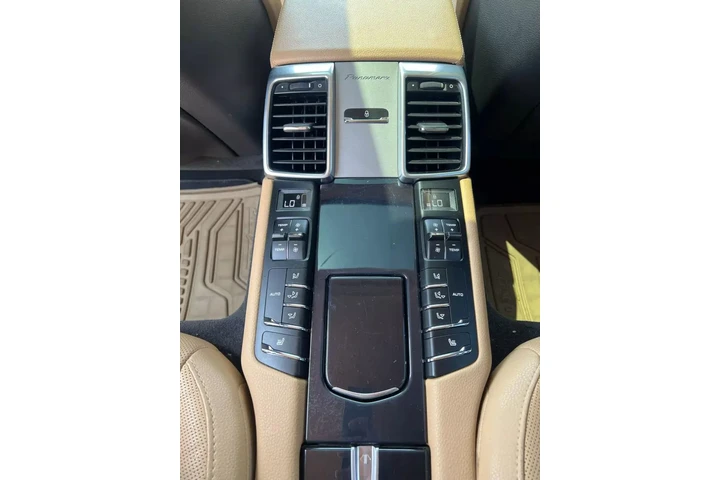 2015 PORSCHE PANAMERA 4 SEDAN image 1