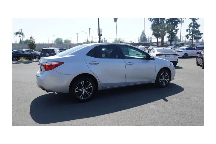 $15984 : 2016 Corolla LE Plus Sedan 4D image 6