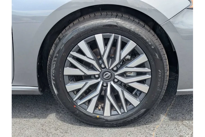 $19997 : Nissan Altima 2024 2.5 SV 4d image 10