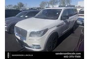 $33998 : Lincoln Navigator 2019 4x4 R thumbnail