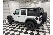 $28499 : Jeep Wrangler Unlimited 2022 thumbnail
