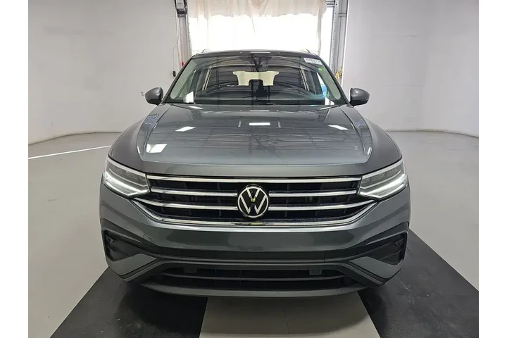 $21399 : Volkswagen Tiguan 2023 SE 4d image 3