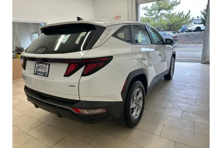 $18793 : Hyundai TUCSON 2023 AWD SE 4 image 7