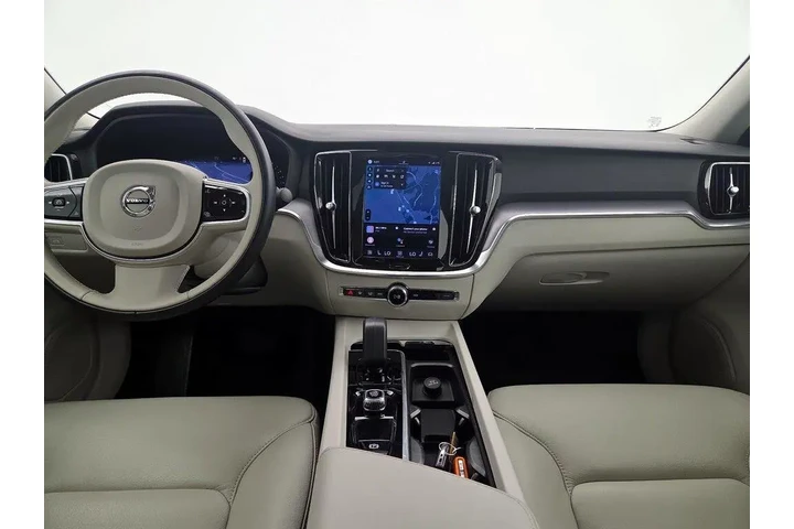 $27998 : Volvo S60 2024 B5 Core Dark image 9