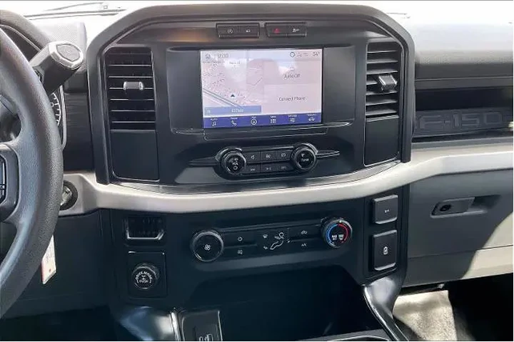 $25881 : Ford F-150 2022 4x2 XL 4dr S image 6