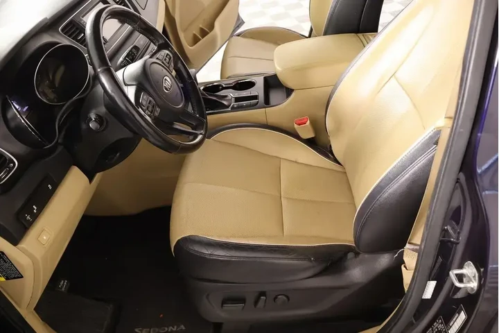 $13090 : Kia Sedona 2019 LX 4dr Mini- image 10