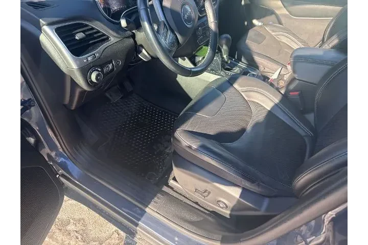 $21995 : Jeep Cherokee 2021 4x4 Latit image 5