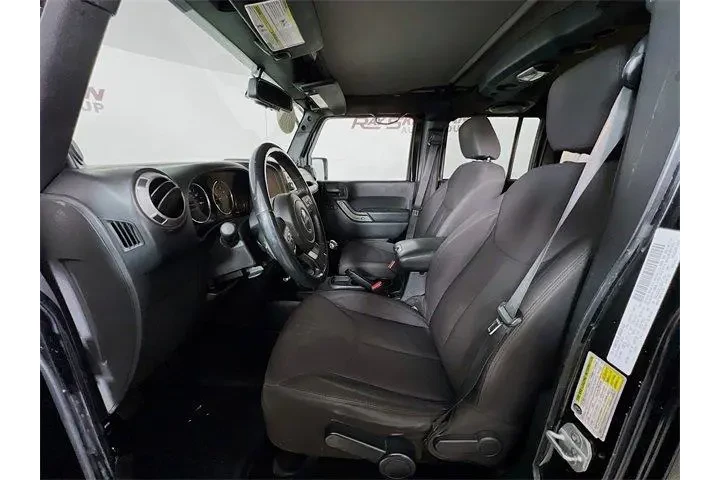 $16975 : Jeep Wrangler Unlimited 2014 image 10