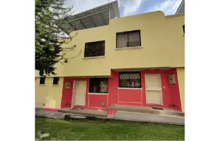 $290 : Arriendo casa en Conocoto image 1