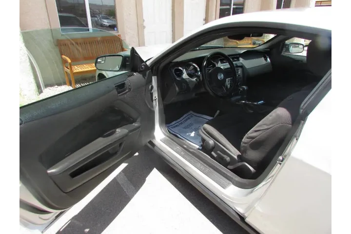 $8995 : 2012 Mustang V6 Premium image 9